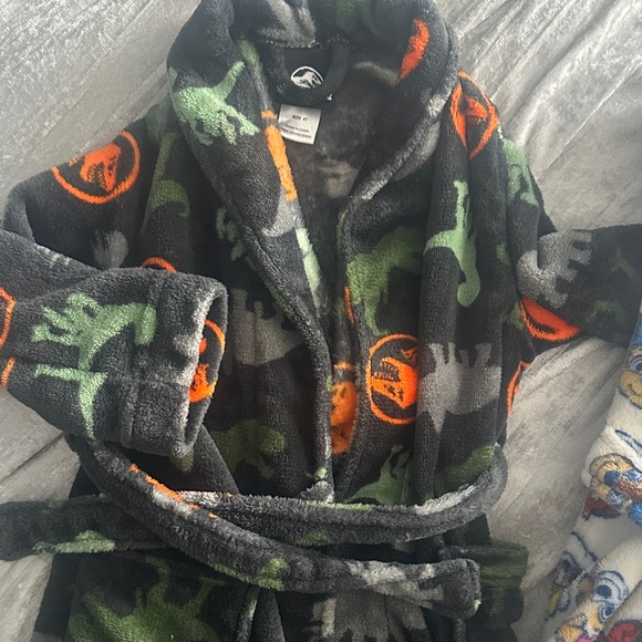Kids Robe Bundle - Picture 5 of 5